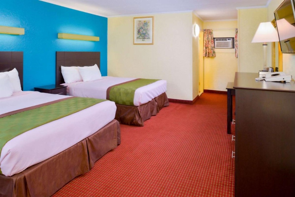 Room image 3