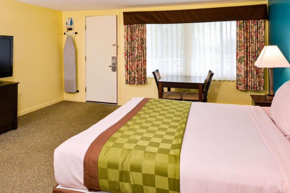 Rodeway Inn Orleans Image 14