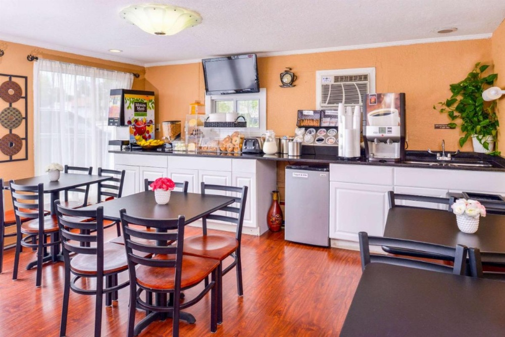 Rodeway Inn Orleans Image 40